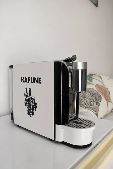 Cafetieră în cameră